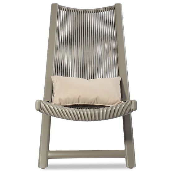 CHILL SAND Patio Furniture Set: Loungers and Table