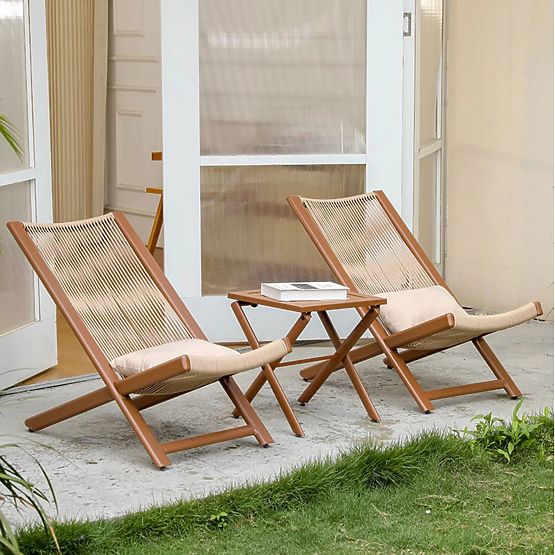 CHILL TOFFI Patio Furniture Set: Loungers and Table