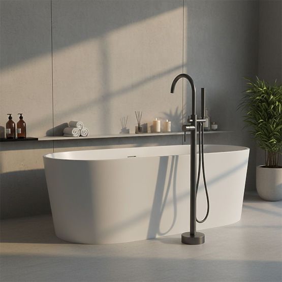 Floor-Mounted Bathtub Faucet Rea Lungo Titan