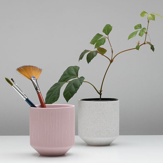 Flowerpot PASO Coral Color Modern Style for Indoor Use AmeliaHome