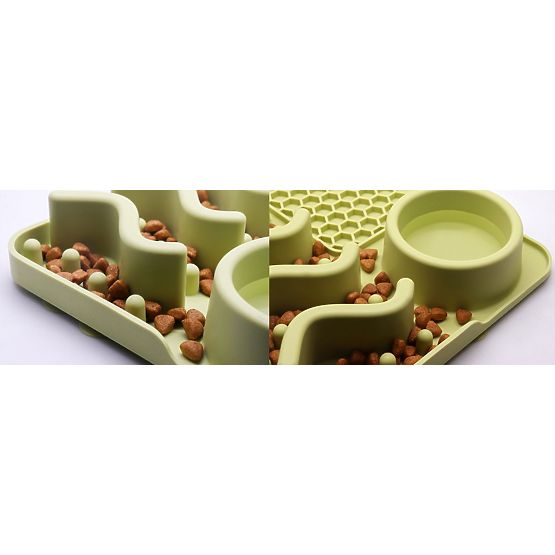GREEN SLOW FEEDING LICK MAT