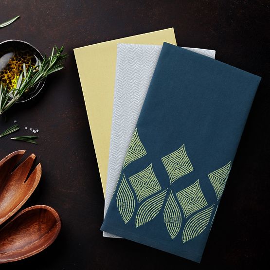 Kitchen Towel LETTY Yellow with Modern Print Classic Style 50x70 ameliahome