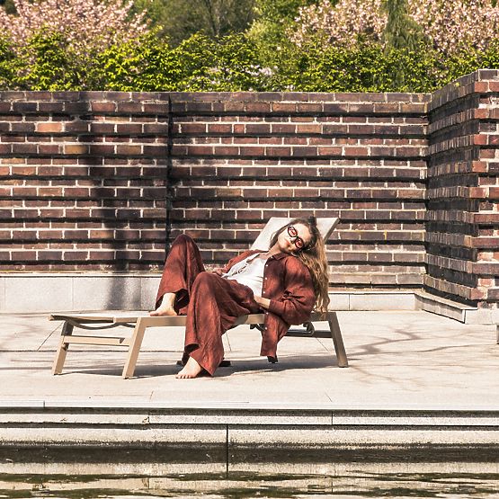 Shelly Adjustable Garden Lounger, Aluminum, Beige