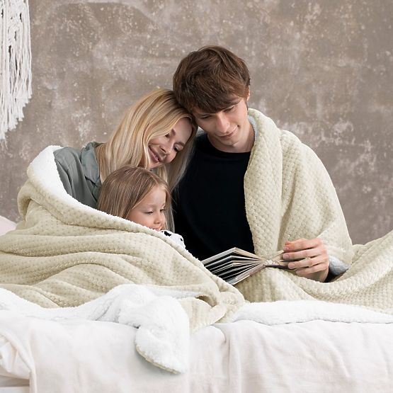 SHLEEPY Blanket Beige Color with Jacquard Pattern Classic Style 220x240