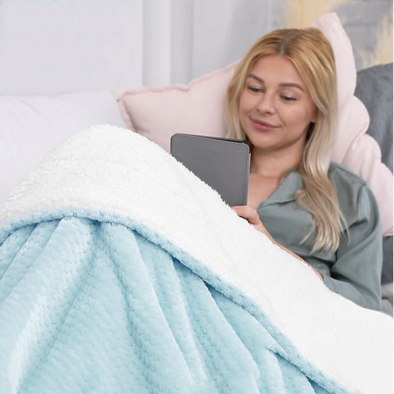 SHLEEPY Blanket Light Blue Jacquard Pattern Classic Style 70x150