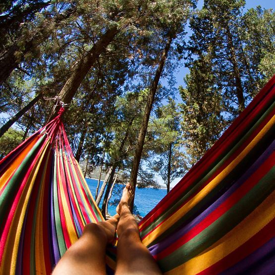 Single Hammock with 40cm Bar 400257 Red