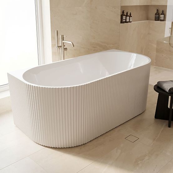 Veneta 170 cm Acrylic Wall Bathtub