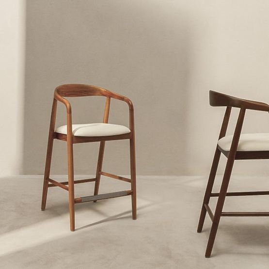 Wooden Bar Stool Ludvika 2.0, Rounded, Natural/Cream