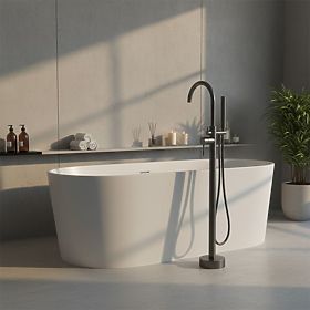 Floor-Mounted Bathtub Faucet Rea Lungo Titan